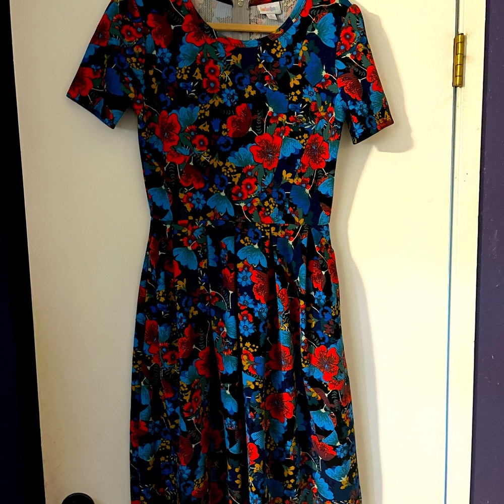 LuLaRoe Amelia, size medium, floral